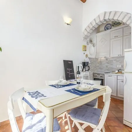 Tesla With Sea View Apartment Porec