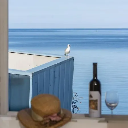 Tesla With Sea View דירה פורץ