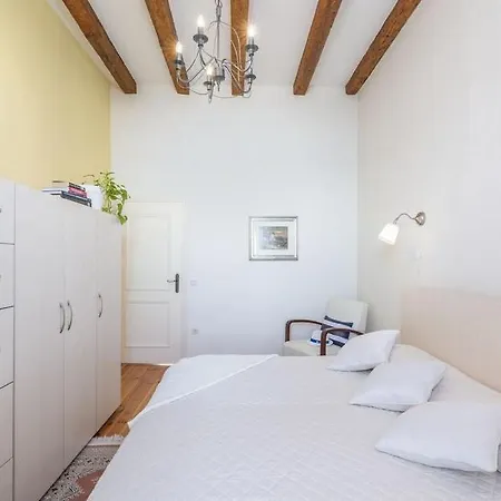 Apartment Tesla With Sea View Porec