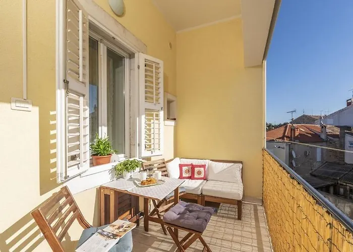 Apartment Tesla With Sea View