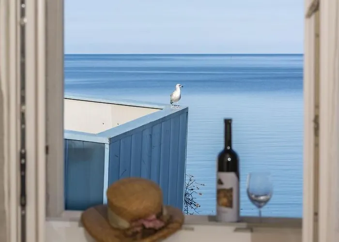 Tesla With Sea View Apartment Porec