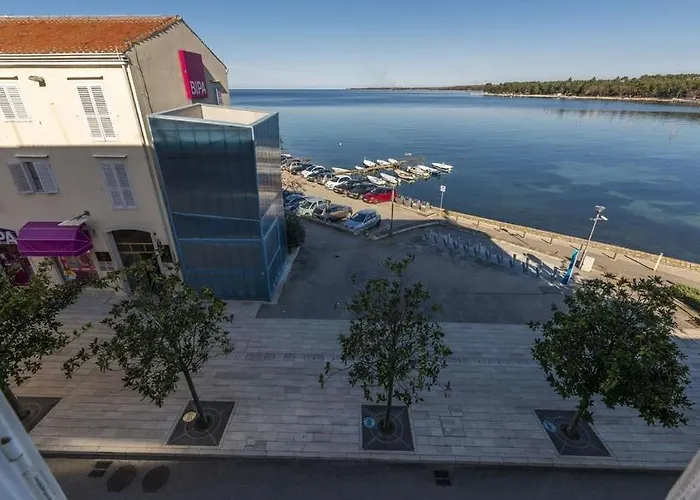 Tesla With Sea View Appartamento