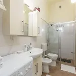Tesla With Sea View Apartament Poreč